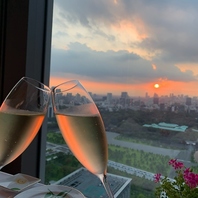 地上180mの特等席で煌めく夜景と乾杯を。