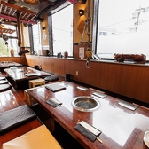 店内は全席禁煙となっております。お食事をされる皆様に、自慢のお肉やお酒の香り、そして会話を心ゆくまでお楽しみいただける空間を提供いたします♪