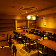 大人が集う夜にふさわしい、上質な貸切空間。