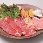 家族で、お仲間で！人気メニューを集めた大皿盛りがおすすめです♪5280円(税込)～