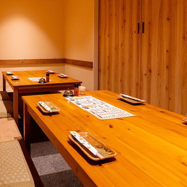 京ホルモン花 秘密基地の雰囲気1