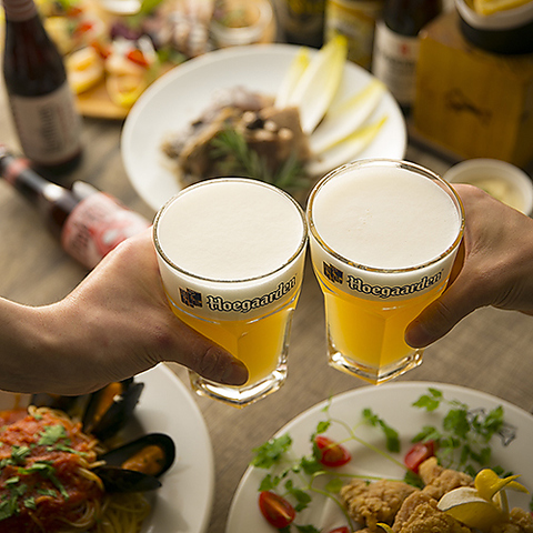 常時ベルギーを中心に100種類以上のビールをご用意！ベルギー郷土料理も楽しめます！