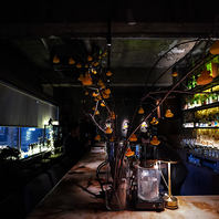 広々とした店内とゆったり流れる音楽。