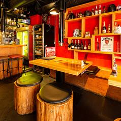 焼肉店というと、ガッツリなイメージが強いと思います。しかし「焼肉マル　南森町店」はお洒落で洗練された雰囲気の店内となっておりますので、女子会やコンパにもおすすめです！各種宴会や飲み会でのご利用はもちろん、ご利用シーンに合わせてお選び下さい。