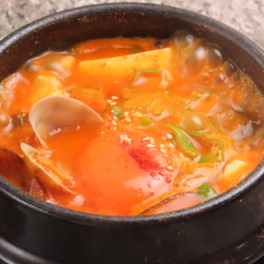 スンドゥブチゲ！チャムシルの隠れ看板メニュー！過去に新聞に掲載されたとか！！の写真