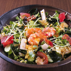 具だくさん海鮮サラダ