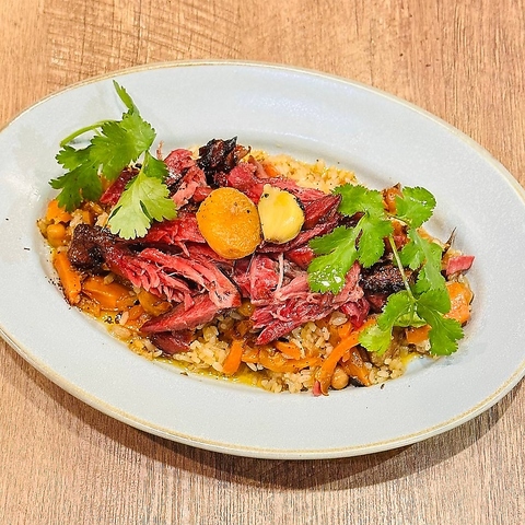 ウズベキスタン・ロシア料理のマリアージュで、全く新しい素敵で美しい料理をご提供！