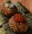 料理メニュー写真&nbsp;炉端の焼きおにぎり いくらのせ