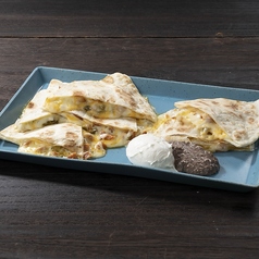 チョリソーチリ Chorizo quesadilla