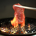 お肉の旨みは閉じ込めたまま、短時間で美味しく、香ばしく焼きあげるスーパーネットで焼肉をお楽しみいただけます！ふっくらジューシーに焼けたお肉は大衆価格とは思えない美味しさです♪焦げ付きにくいため、スムーズにお肉を焼くことができます！