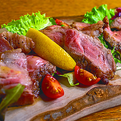 しっとり柔らかじっくり火入れの「イベリコ豚のロースト」