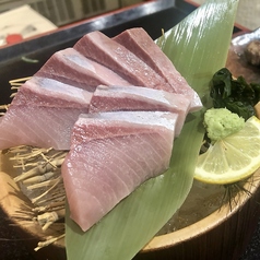 お刺身単品690円：3種盛り1160円