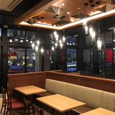 有明で昼飲み♪アメリカンな雰囲気でお出迎え！