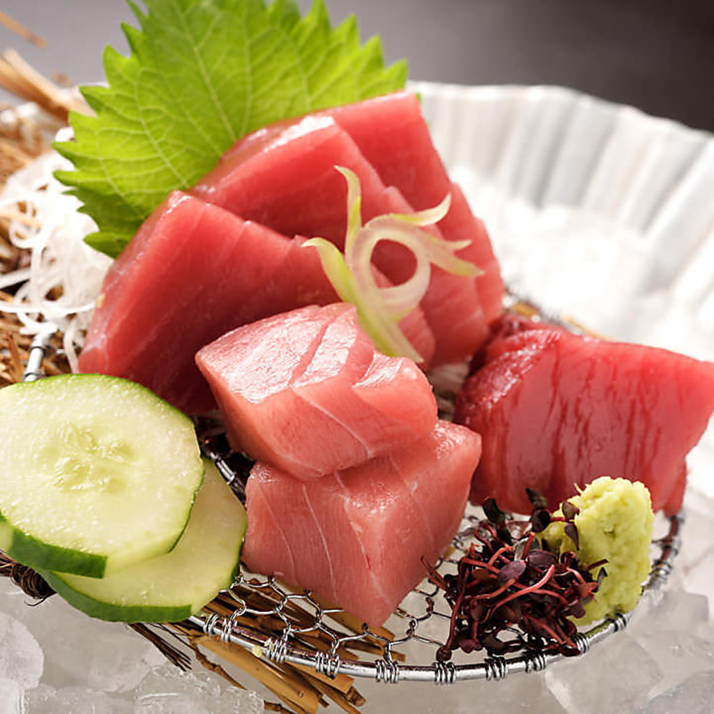 伊勢海老、みえまぐろなど伊勢志摩直送の魚介を多彩なお料理にてご堪能ください。
