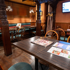 【テーブル席】 フリーWi-Fi完備で、料理を待つ時間も退屈せずにお過ごし頂けます！