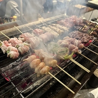 高火力でしっとりジューシーに焼き上げた串焼き