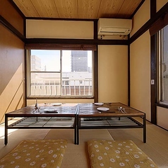 和情緒あふれる心地よい空間。お寛ぎいただきながらお食事をお楽しみください。