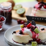 毎月変わる大人気　【Cafe　Robe 】ふわふわパンケーキ