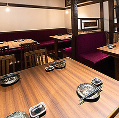 最大50名様以上の貸切を承ります。会社の歓送迎会や忘年会、結婚式の二次会など、大人数でのパーティーに最適です。ご予算やシーンに応じた柔軟な対応で、記憶に残る特別な宴会をプロデュースします。