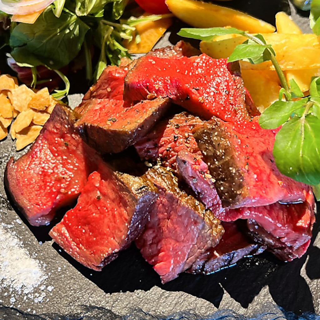 本当に美味しい赤身肉を食べたことがありますか？美味しさの秘密は、3工程の火入れにあります。