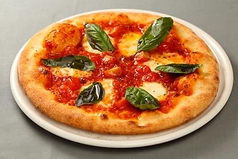 トマトとモツァレラチーズのピッツァ”マルゲリータ”（サラダ・ドリンク付）