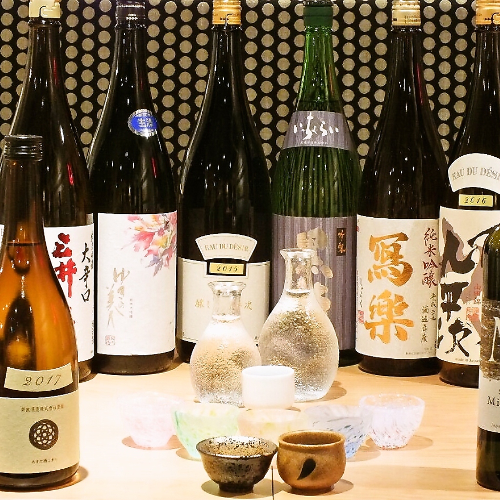 選りすぐりのこだわりの美味しい銘酒をご用意！プレミアムな地酒やマニア向けの日本酒もございます！