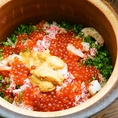 【おすすめ1】ウニ・イクラ・エビ・カニ、まさに贅沢が詰まった一品です『贅沢海鮮土鍋ご飯』
