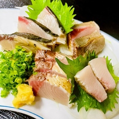 加賀の稲わらで焼き上げたブリのたたき