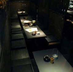 少人数でのご利用に最適なテーブル個室です♪ご家族での団らんや、仲の良い友人同士での女子会、お祝い事にもぴったり◎プライベート感のある落ち着いた空間で、周りを気にせずゆったりとお食事を楽しめます。※個室の詳細はお店にお問い合わせください