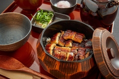 ≪こだわりの出汁と最高級うなぎを贅沢に！≫ひつまぶし 並 (お吸い物・薬味付） 2190円 (税込)の写真