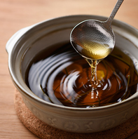 定番のポン酢など4種類のつけタレをご用意しております