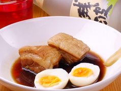 【じっくり煮込んだとろとろ食感！】豚の角煮（ラフテー）の写真