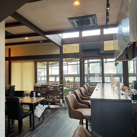 ĂςĂdining and fam