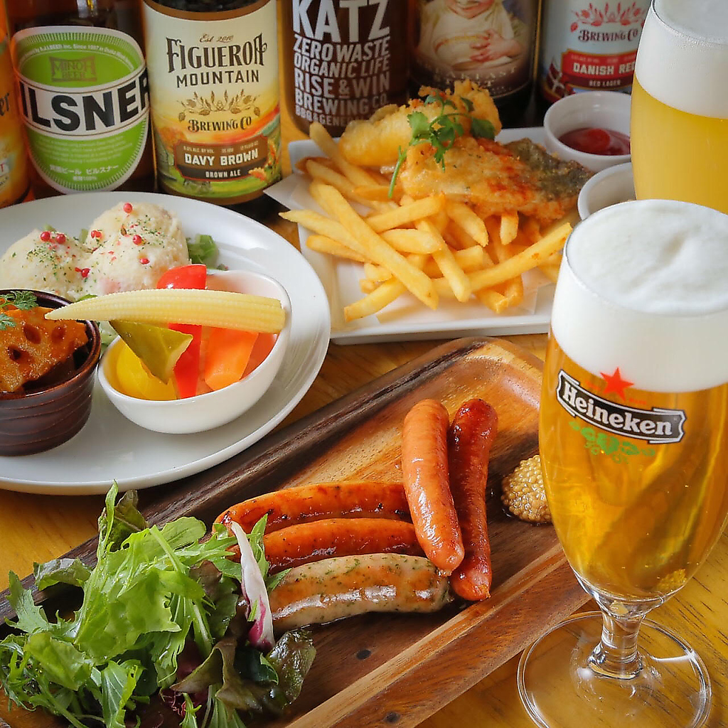 お酒に合う小皿料理を各種ご用意。ワイン・ビールのお供にどうぞ★
