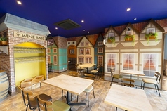 店内は全席テーブル席です。