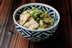 ネギ塩豚トロ丼