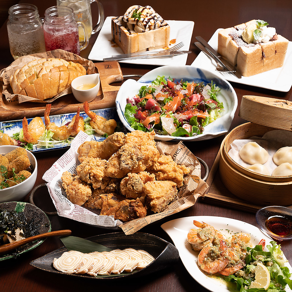 アラカルトメニュー多数ご用意◎ご家族やご友人とのお食事にいかがでしょうか。