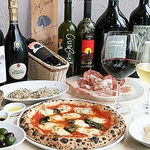 麹町駅徒歩1分、本場ナポリの薪窯で焼く絶品ピッツァと厳選ワイン。開放的な空間で至福のひとときを