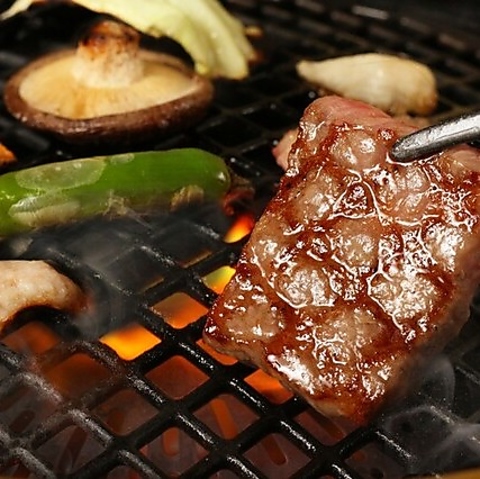 一頭買いの松阪牛を堪能できる焼肉店。A4・A5ランクの肉をリーズナブルに味わえる！