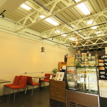 カフェチーポオイト CAFE TIPO8の雰囲気1