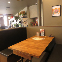 5名様掛けソファーテーブル席です