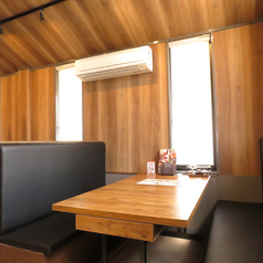 6名様掛けソファーテーブル席です