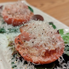 フルーツトマトと生ハムのロースト 削りたてのパルミジャーノまぶし