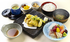 龍宮城の昼膳