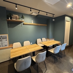 2名席4テーブル