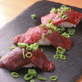 料理メニュー写真 肉寿司3種