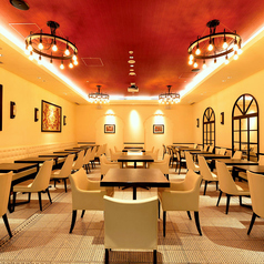 最大着席112名様、立食100名までご利用可能！広々とした部屋を貸切に出来ます！レイアウトやご予算などお気軽にお問い合わせくださいませ。要予約