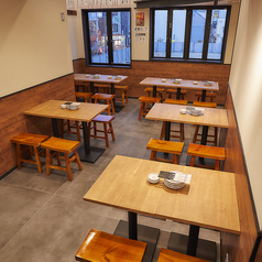 餃夢中 広島本通店の雰囲気2
