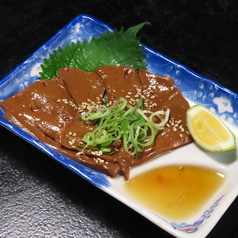 馬レバー刺し