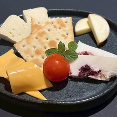 ぜいたくチーズの4種盛り合わせ